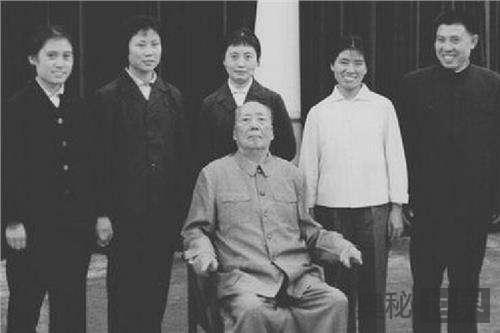 毛主席身边四大秘书