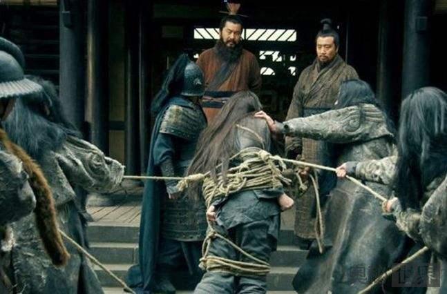 曹操在处决吕布时为什么要问刘备的意见