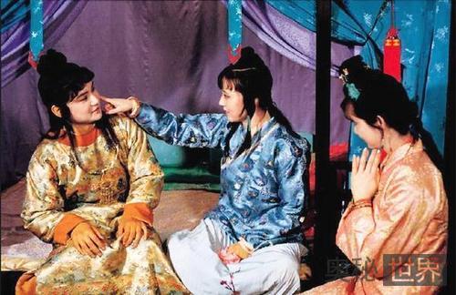 贾宝玉和薛宝钗的新婚之夜发生了什么