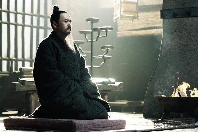 东周为什么要分为春秋和战国？