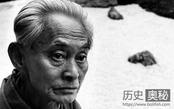 日本作家川端康成生平简介