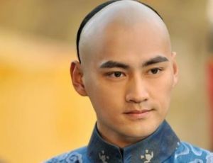 清朝男人为什么要留辫子？