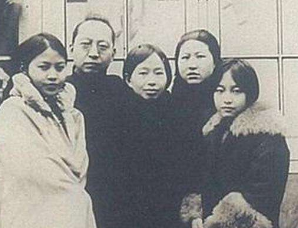 柳亚子用美女笔名每日收情书千封