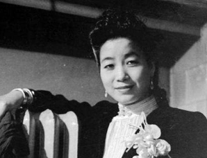 中共美女间谍关露背负汉奸名43年