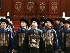 清朝皇帝上朝时官员为何要空腹饿肚子呢